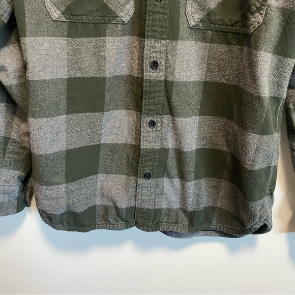 EVERLANE Men’s Brushed Flannel Green & Gray Plaid Button Down Shirt M Medium - Picture 3 of 6